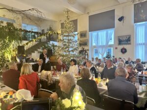 Eindrücke unserer Senioren-Weihnachtsfeier mit Dagmar Frederic. Gefas e.V. Erkner